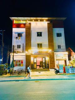 Vangvieng Rock Backpacker Rooftop Hostel - Vang Vieng - 9