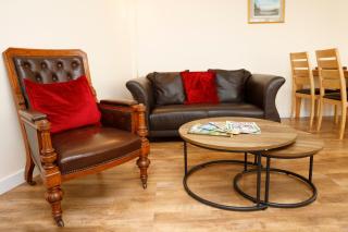 Jetty Cottage, a self-catering cottage sitting on the jetty, with sea view - Amhuinnsuidhe - 2