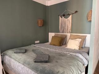 studio work study - 9