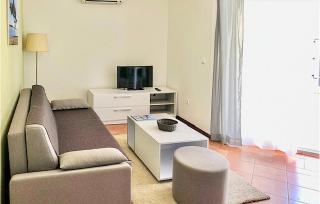 Cozy Apartment In Medulin - 9