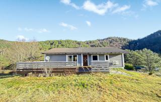 Beautiful Home In Kvammen With House A Panoramic View - 0