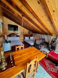 Under Stars Cozy Moroccan Lodge by Lake Ouiouane - 4