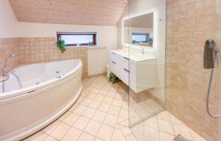 3 Bedroom Awesome Apartment In Væggerløse - 6