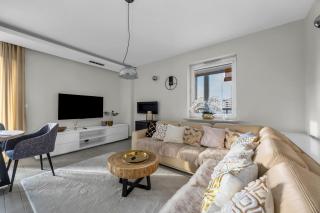Prestige Three-Bedroom Apt - 110m2, Parking, Balcony - by Rentujemy - 9