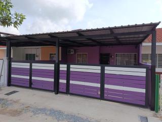 Ungu D' Chuping Homestay - 8