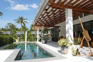 Peaceful Green 2 bd Garden Villa with Unique Furniture - 0