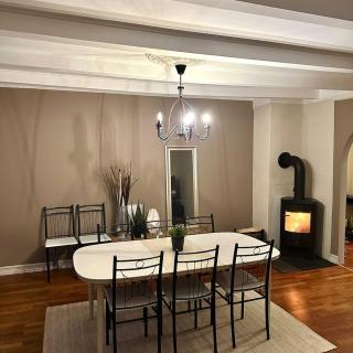 Downtown 3-bedroom apartment - 9