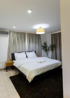 Spacious 4 Bedroom Polo Court Apartment in Airport - 9