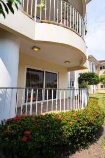 Spacious 4 Bedroom Polo Court Apartment in Airport - 8