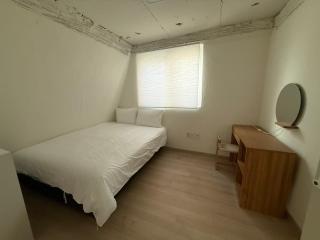 Cozy home Hapjeong Hongdae, parking available, negotiable - 7