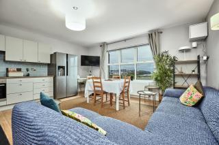 Panoramic Sea View Beach Apartment - Dunluce Park 6 - 4