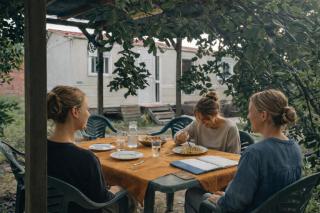 A place where nothing is expected - 0