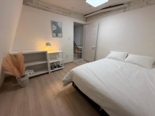 Cozy home Hapjeong Hongdae, parking available, negotiable - 9