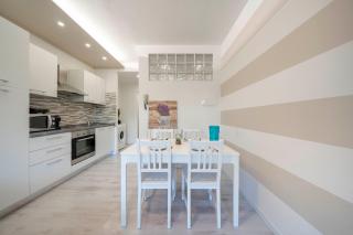 Desenzano - 2' to Station & Lake - Pool, Wifi, AC - 7