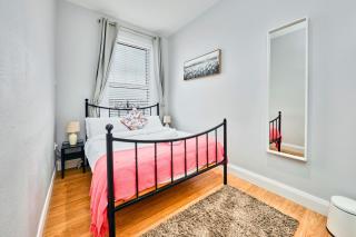 Victorian Apartment Steps to Beach - West Beach 3 - 4