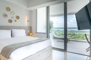 Elegant Beachview 1BR with Balcony in Crespo - 1