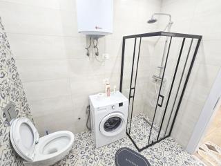 Luxury 1BR Central Apartment - 4