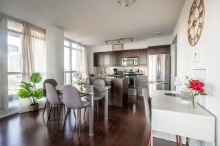 Panoramic 2 Bedroom Condo with Terrace Fort York Downtown Toronto - 6