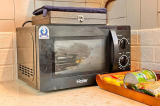 1BHK Balcony Retreat - Gulmohar Road, Juhu Mumbai - 8