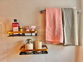 1BHK Balcony Retreat - Gulmohar Road, Juhu Mumbai - 7