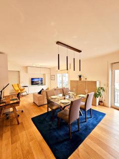 Designed for Comfort 2BR w balcony&private parking - 0