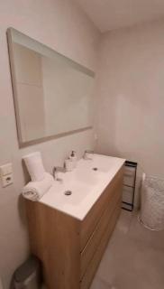 Designed for Comfort 2BR w balcony&private parking - 8