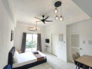 Kota Kinabalu City Centre Api Api Apartment 1 BEDROOM 4-5PAX Family Room with Balcony - 6