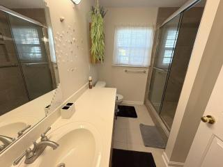 Spacious 4bdr house in a quiet neighborhood - 1