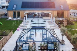 Premium Ferienhaus für bis zu 14 Personen - mit beheiztem Pool, Sauna, HotTub, Privatkino und Naschgarten - Das Farmhaus - 9