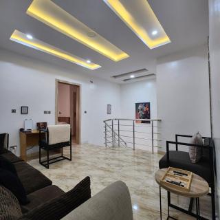 Modern 2 Bedroom Duplex Home with 24hrs Electricity - 6