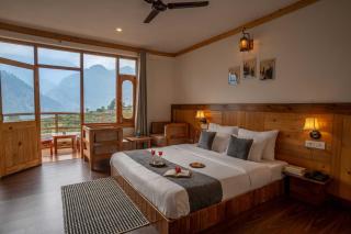 THE LANDSBY COTTAGES - 4