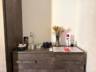 Airport Accommodation Bedroom with your own private Bathroom Self Check In and Self Check Out Air-condition Included - 5