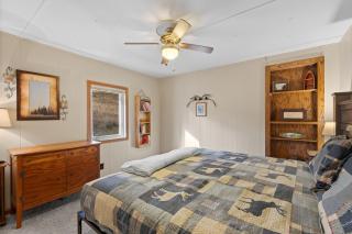 Prairie Creek Cabin Getaway - 5