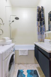 Однокомнатная квартира возле EXPO - 1