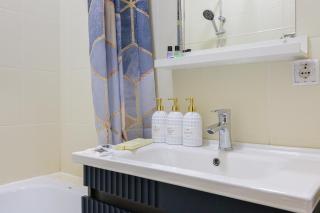 Однокомнатная квартира возле EXPO - 2