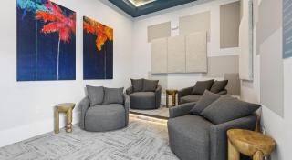 Landing Stunning 1BD Pool Gym - 1