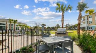 Landing Incredible 1BD Pool Gym - 1