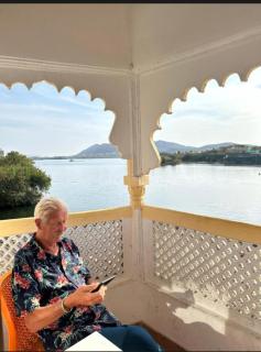 Hotel Vallabhniwas at lake pichola in old city - 0
