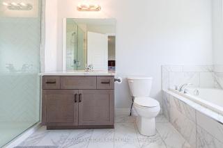 Spacious 3BR Sleeps 10 Free Parking & Wi-Fi - 1