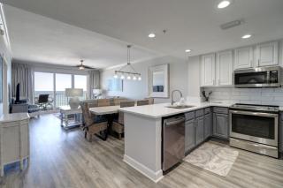 Gulf Front Master Suite! Directly On The Beach! 3 BR / 2 BA! Sleeps 8! - 0