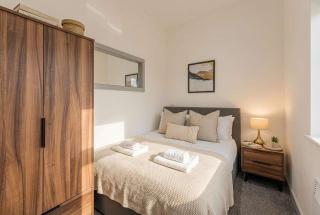 Budget 1 Bedroom Apartment in Dudley - 5