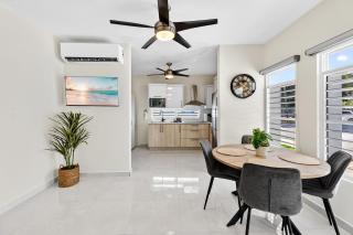 Spacious Apt with Private Balcony 2 BR -Sleeps 6 1B-HR - 5
