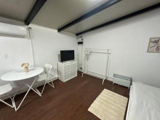 Private Entrance Cozy Studio - 1