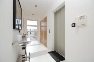 The Southampton Penthouse - 7