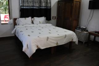 The H and S Stays - 7