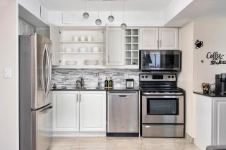 Centrally located 2 Bd 2 Bth + Parking - 1