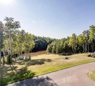 Waterfront Signature Chalet - 7