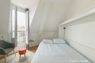 Studio near the Louvre in the historic center of Paris - 4