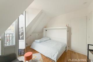Studio near the Louvre in the historic center of Paris - 5