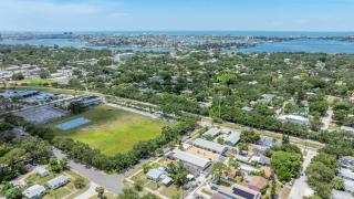 Cozy 2BR - Beach & Trail - Bikes, Fire Pit - 5